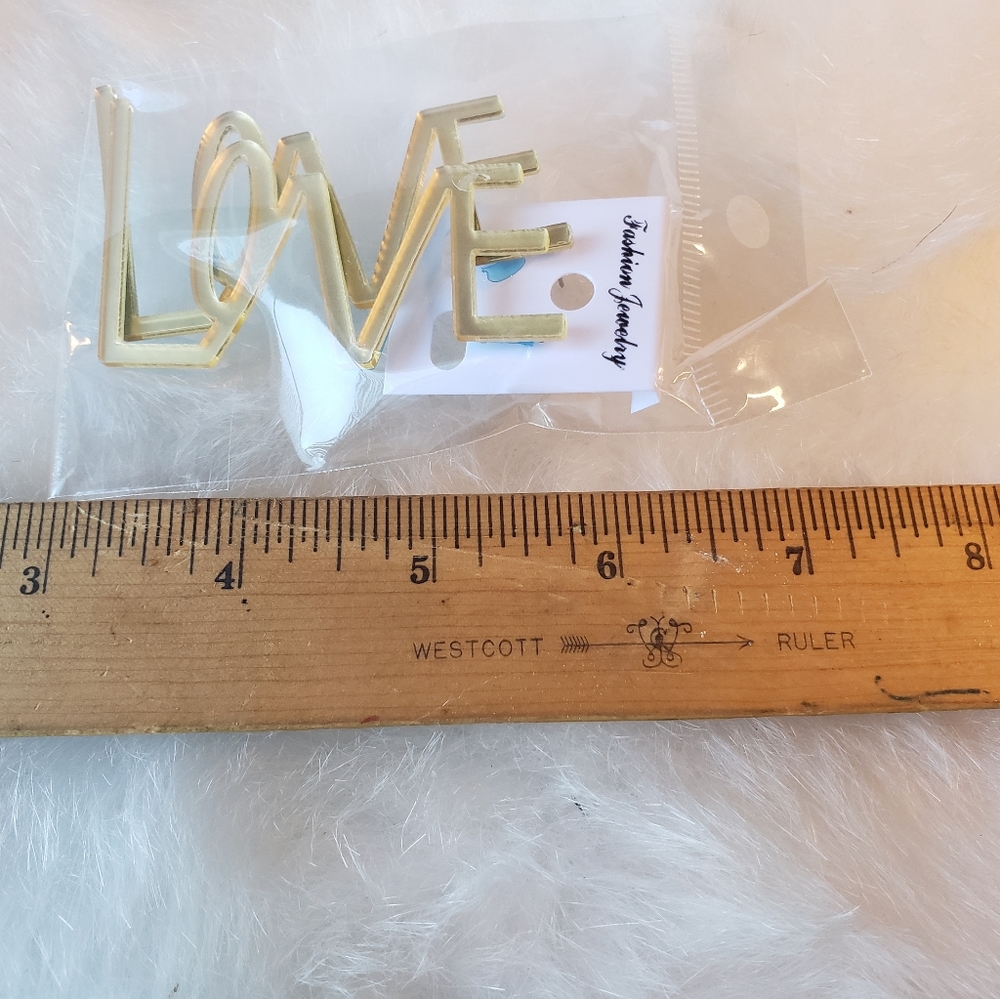 💋LOVE ACRYLIC MIRROR GOLD LOVE EARRINGS!!! - Picture 5 of 6
